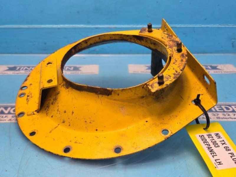 New Holland TX68