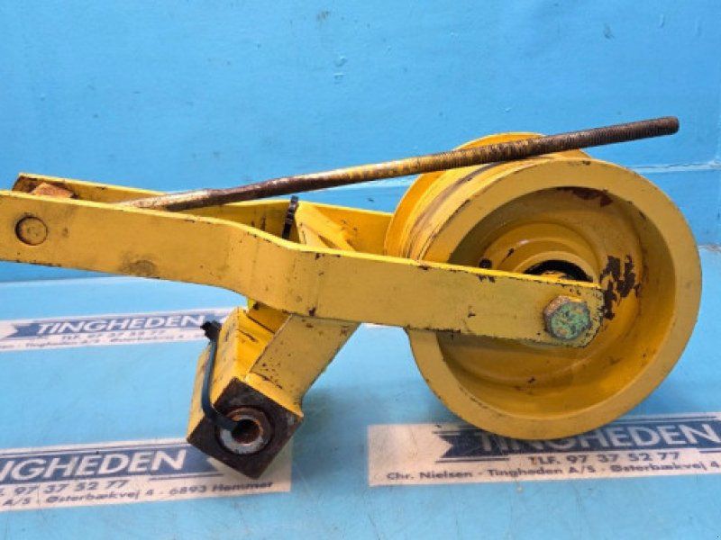 New Holland TX68