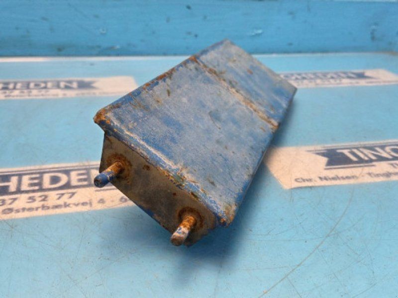 Ford 7710