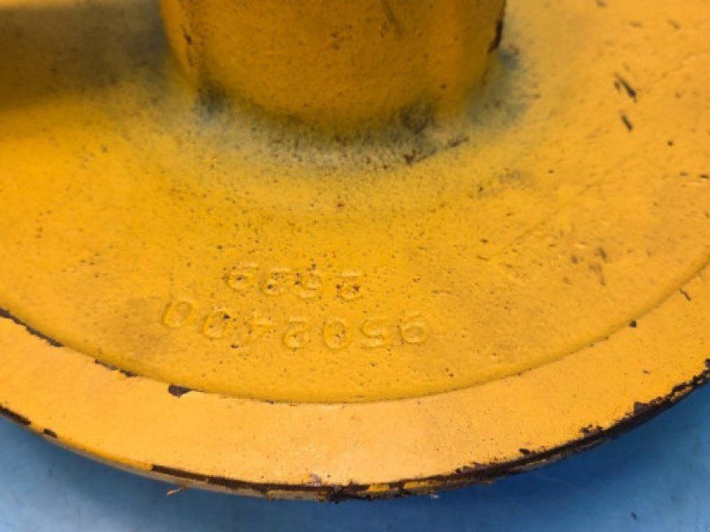 New Holland TX68