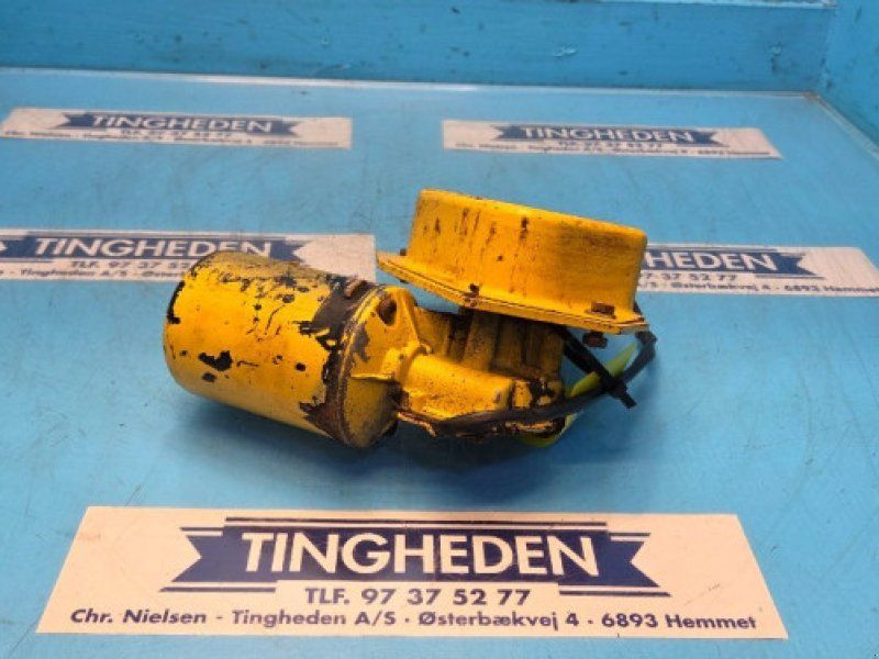 New Holland TF78