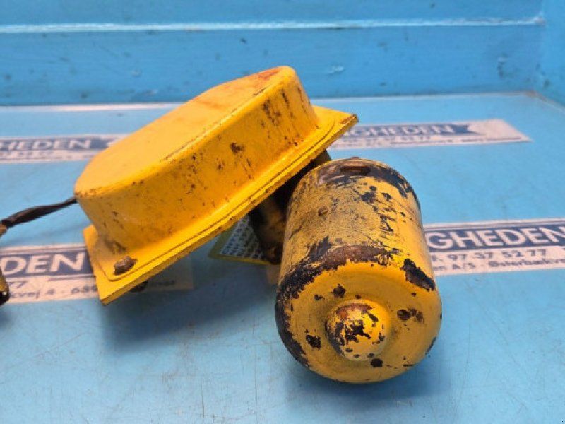 New Holland TF78