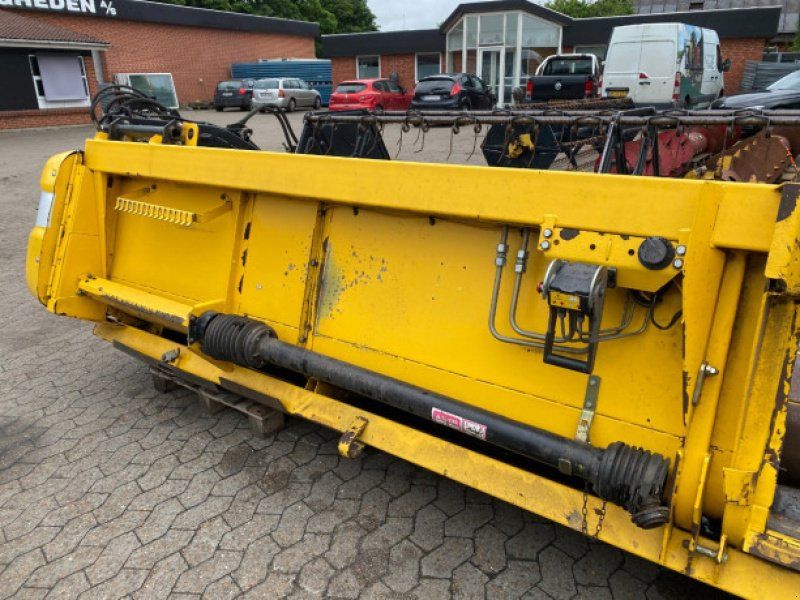 New Holland 24