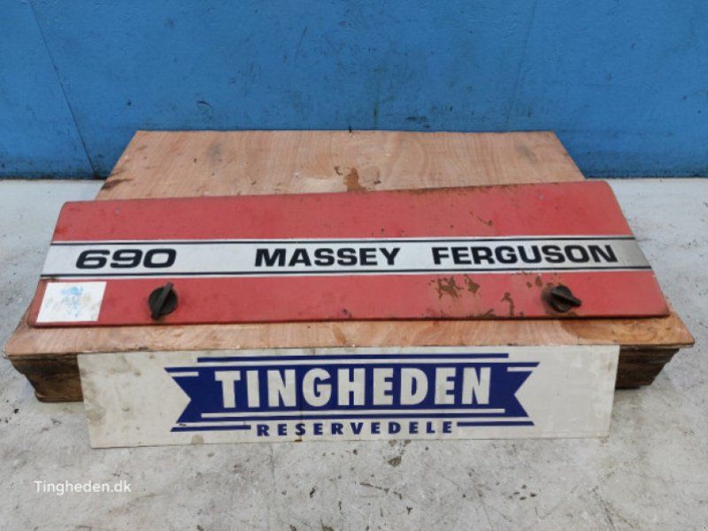 Massey Ferguson 690