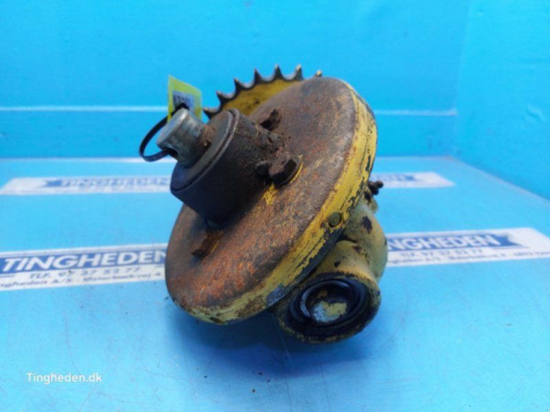 New Holland TX68
