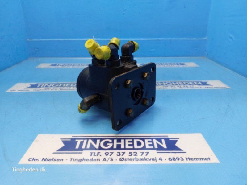New Holland 8970