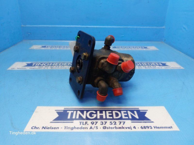 New Holland 8970
