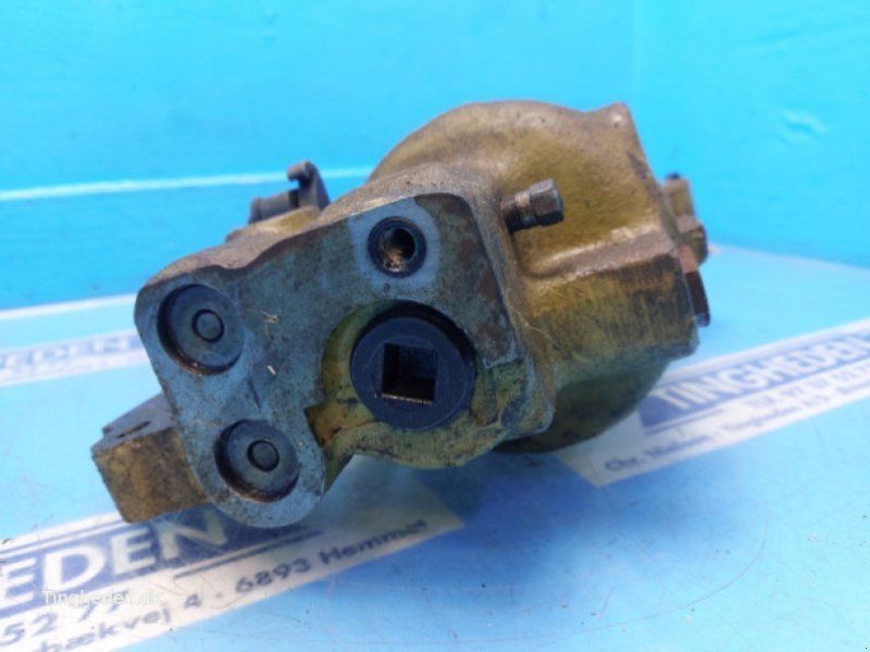 John Deere 2040