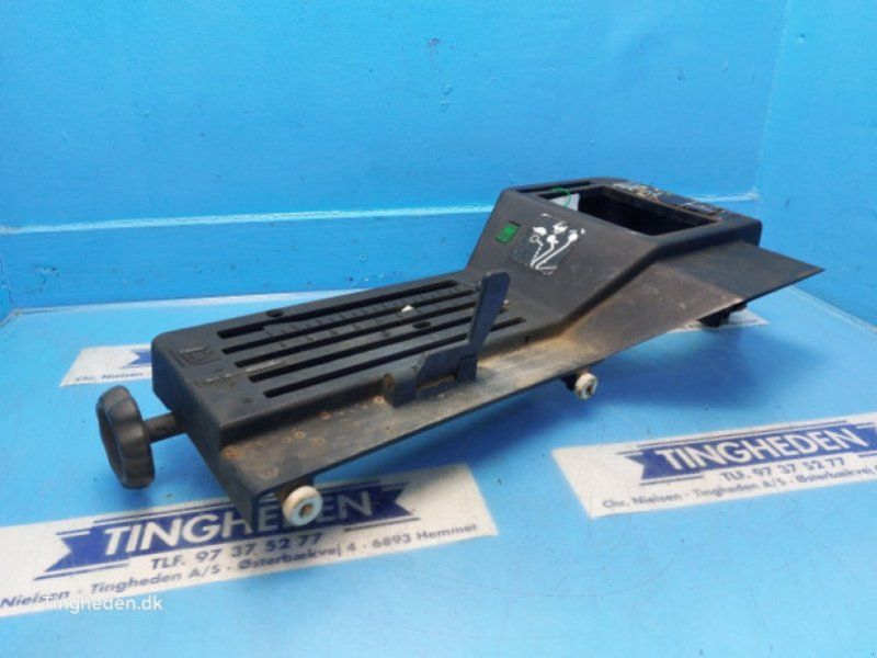 John Deere 3040