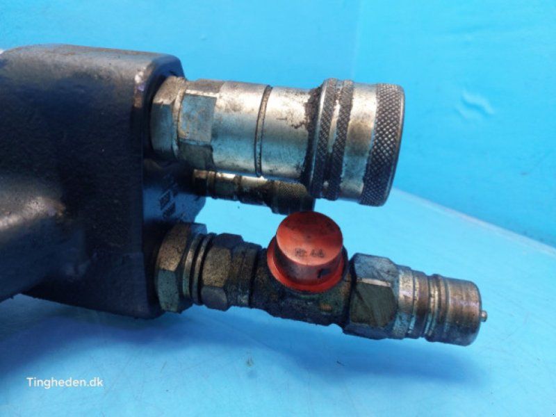 New Holland T6