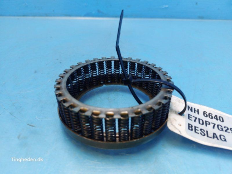New Holland 6640