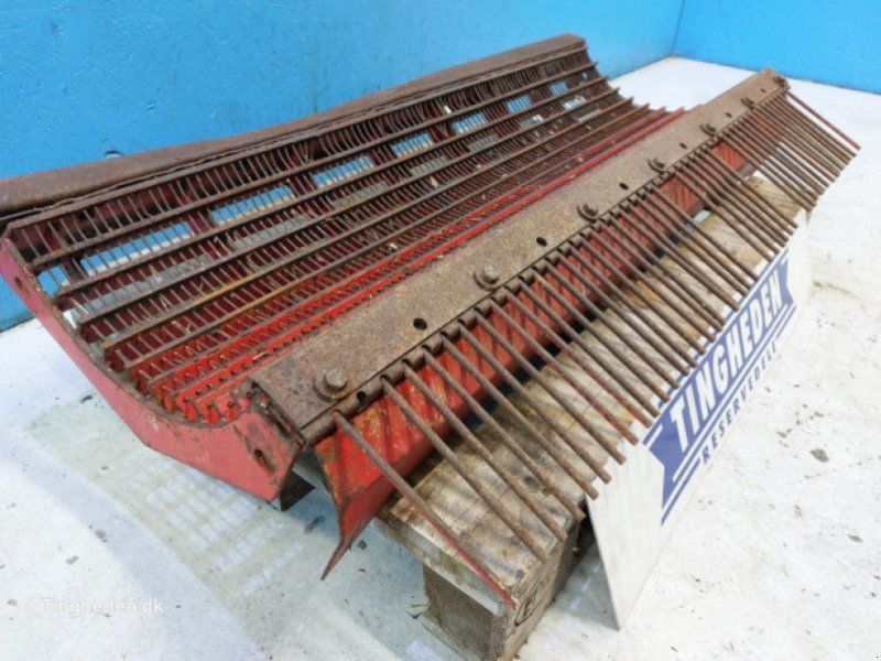 Massey Ferguson 32