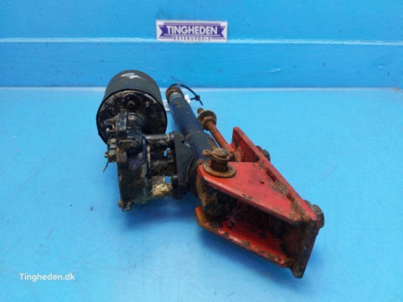 Massey Ferguson 32