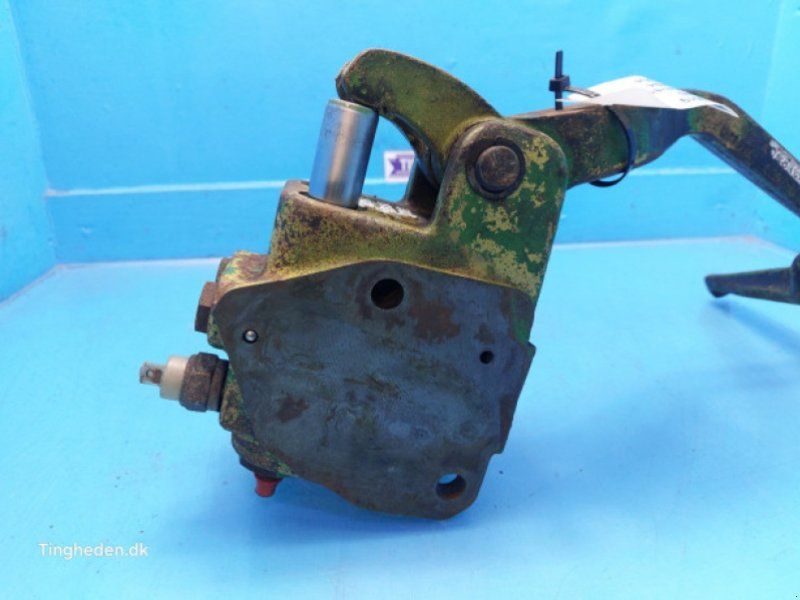 John Deere 2040