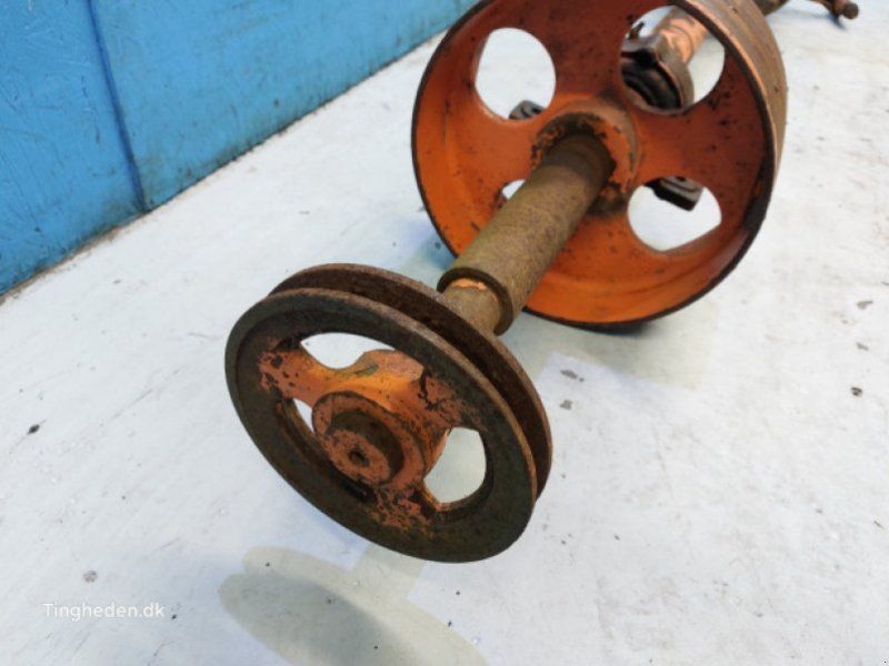 D1200