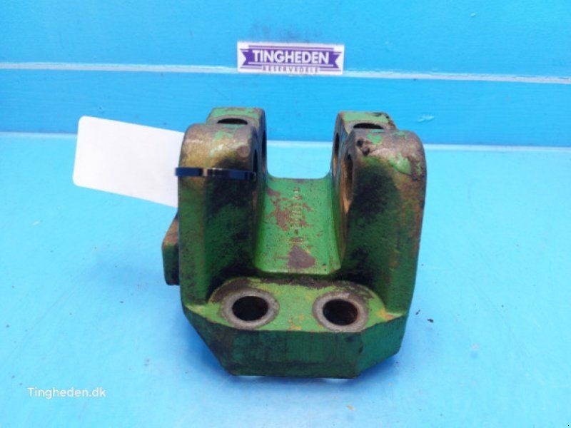 John Deere 4040