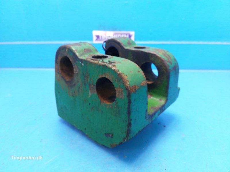 John Deere 4040