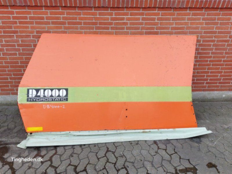 D4000
