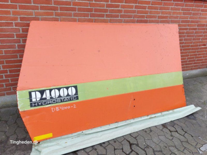 D4000