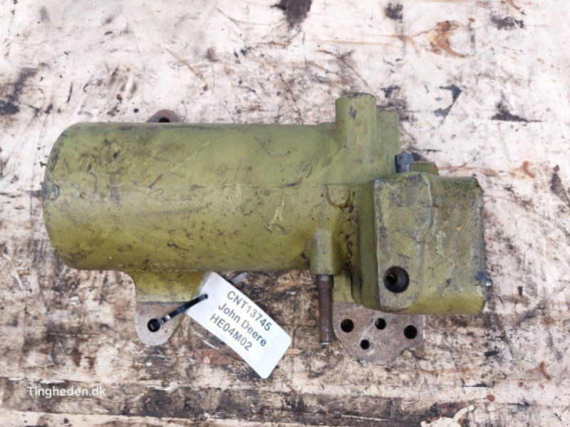 John Deere 2141