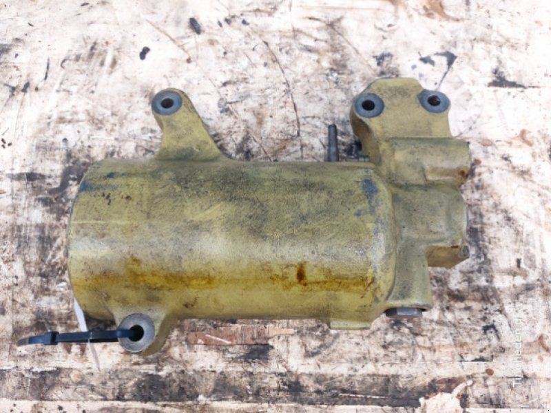 John Deere 2141