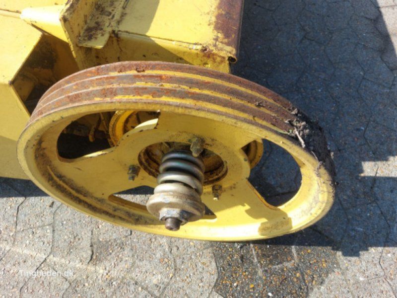 New Holland TF46