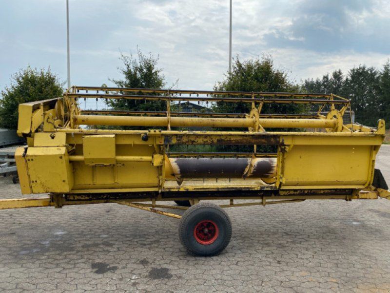 New Holland 15
