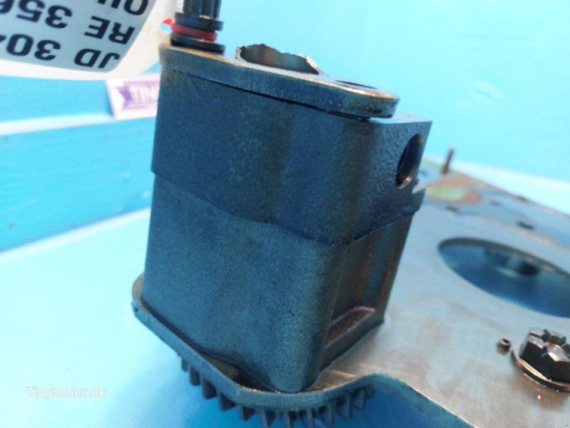 John Deere 3040