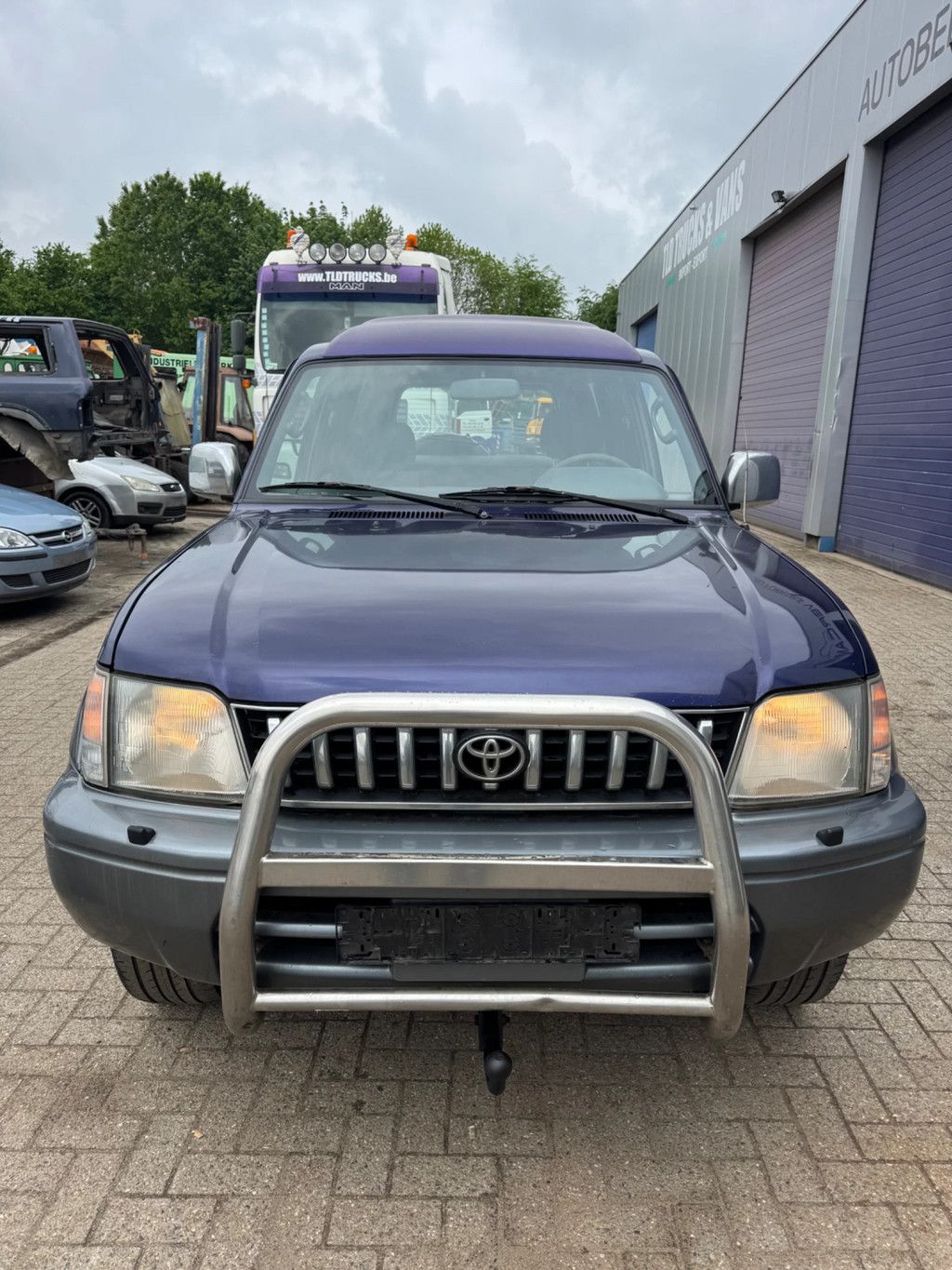 Toyota Land Cruiser **LONG CHASSIS-AIRCO**