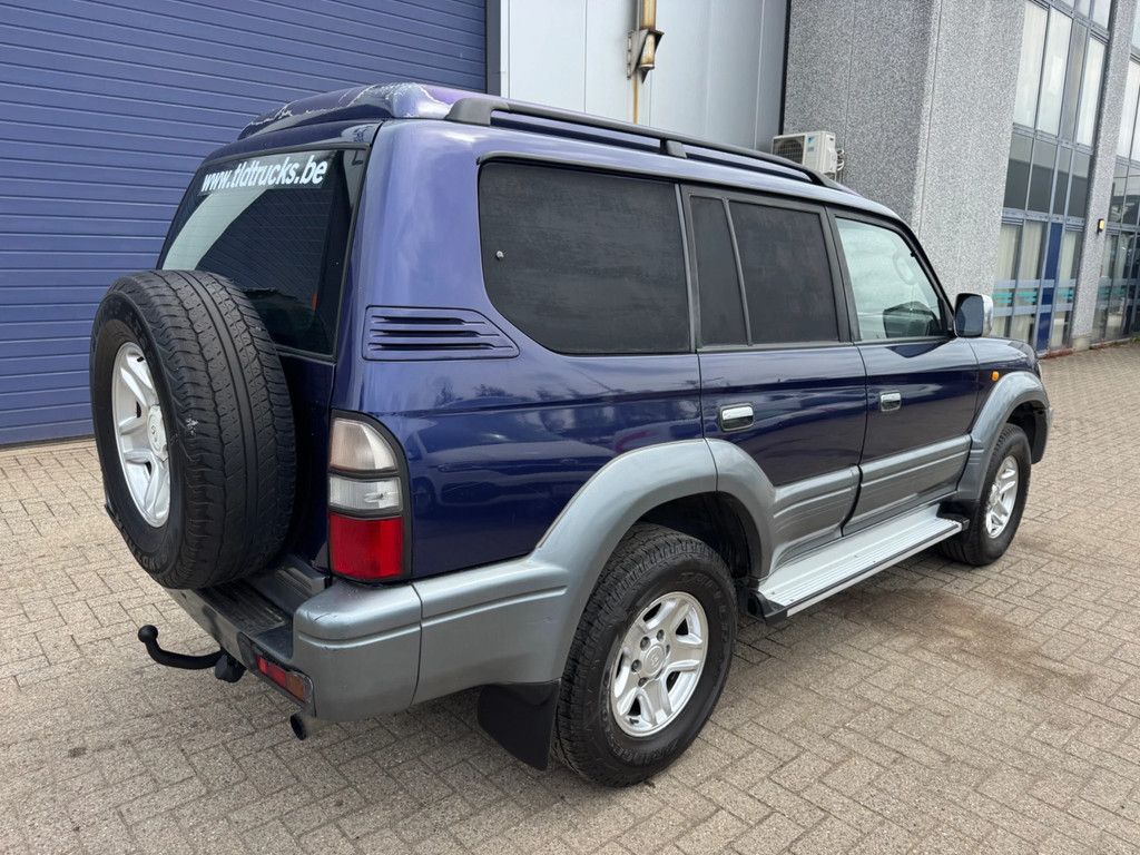 Toyota Land Cruiser **LONG CHASSIS-AIRCO**