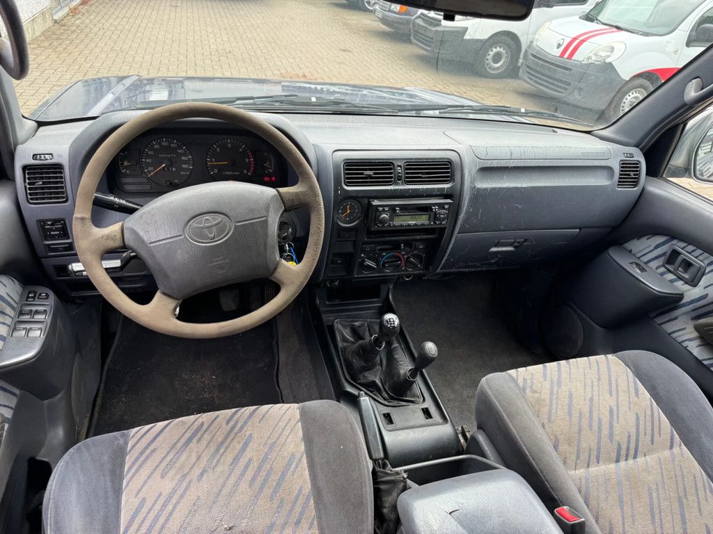Toyota Land Cruiser **LONG CHASSIS-AIRCO**