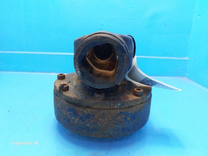 New Holland 4860