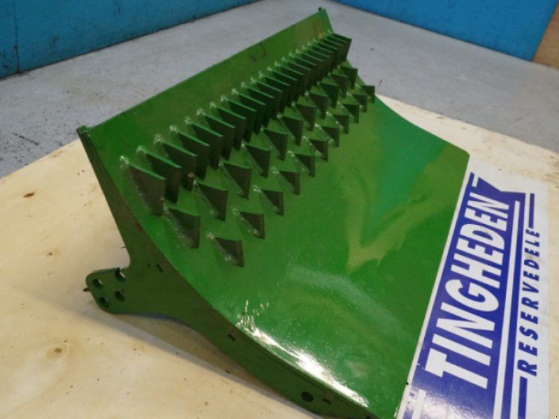 John Deere 7000