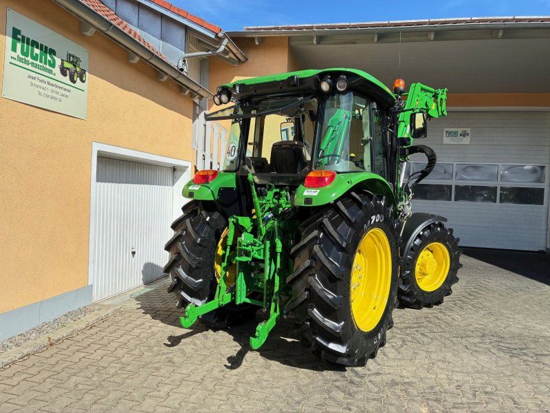 John Deere 5080R PowrQuad Plus mit Industriefrontlader