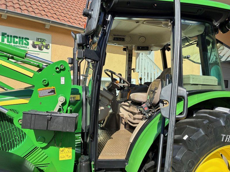 John Deere 5080R PowrQuad Plus mit Industriefrontlader