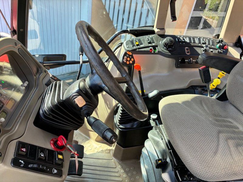 Case CS 105 Pro mit Fronthydraulik und Frontzapfwelle
