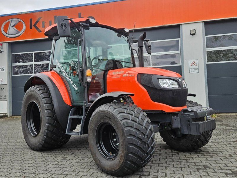 Kubota M4-063 CAB