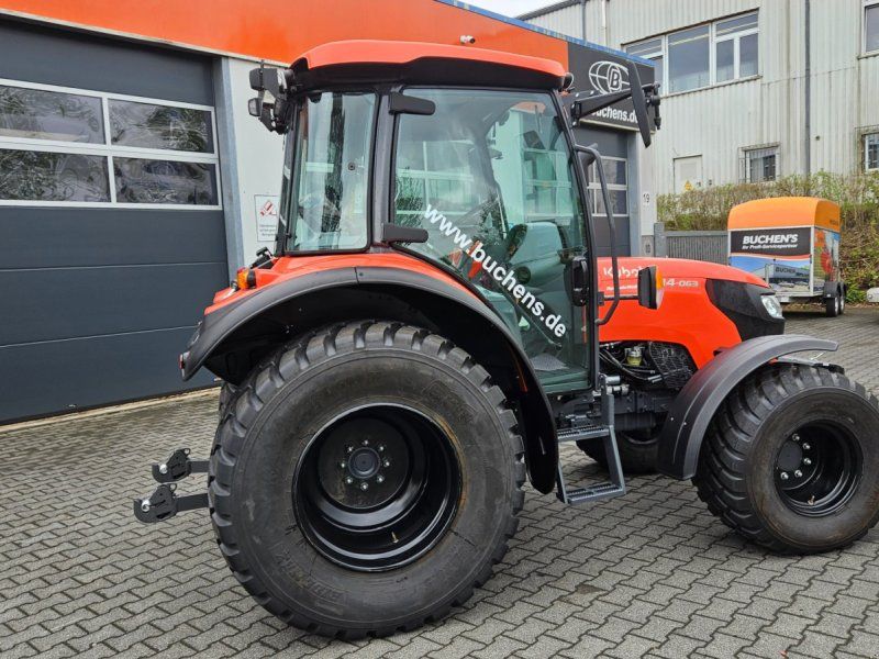 Kubota M4-063 CAB