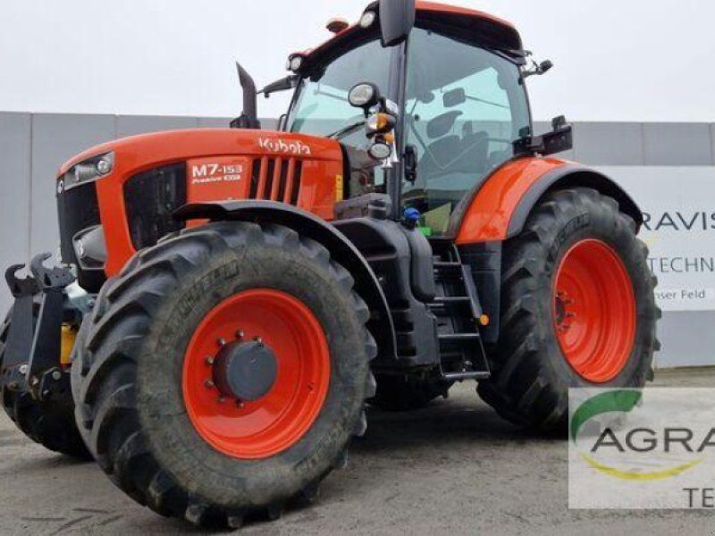 Kubota M7153