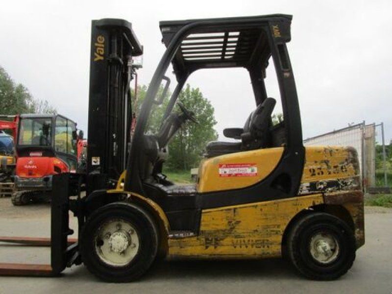 Yale 3T Tripl-Freihub 4,9m + ZINKENVERSTELLER