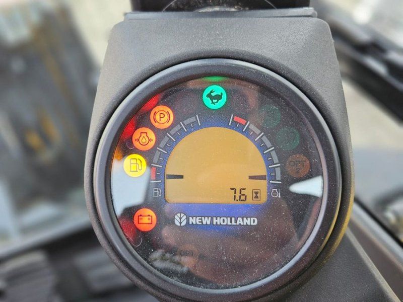 New Holland E 25D