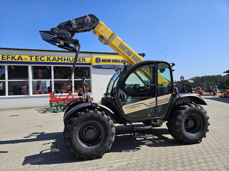New Holland TH 7.42 Plus