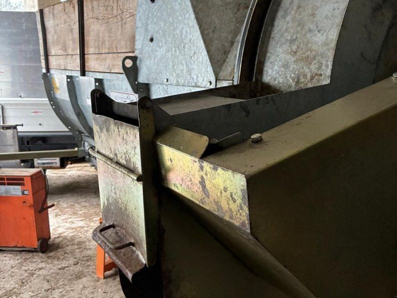 SR 3000 für Lindner Unitrac kurzer Radstand