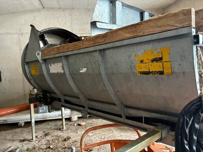 SR 3000 für Lindner Unitrac kurzer Radstand