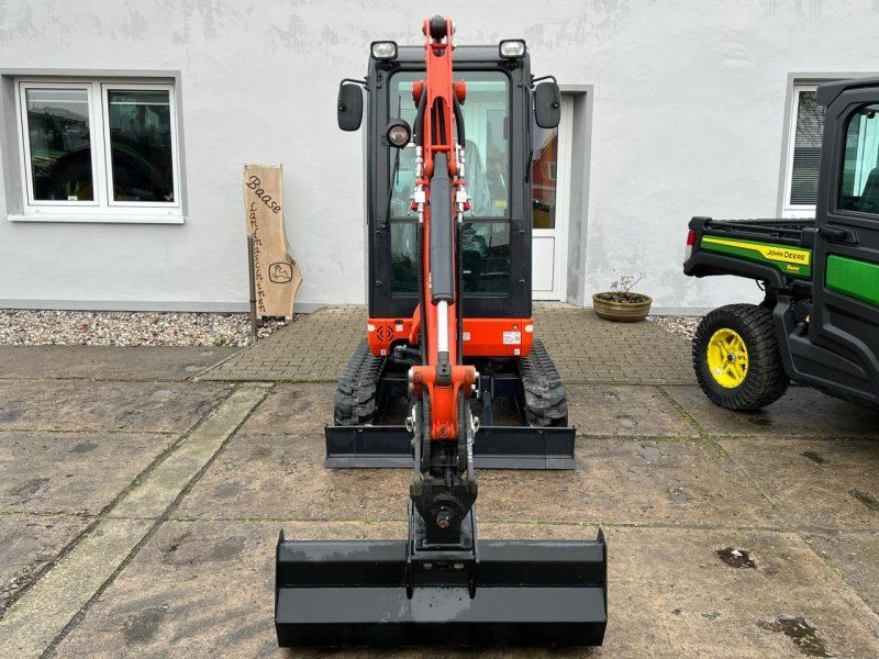 Kubota KX019-4 mit PowerTilt