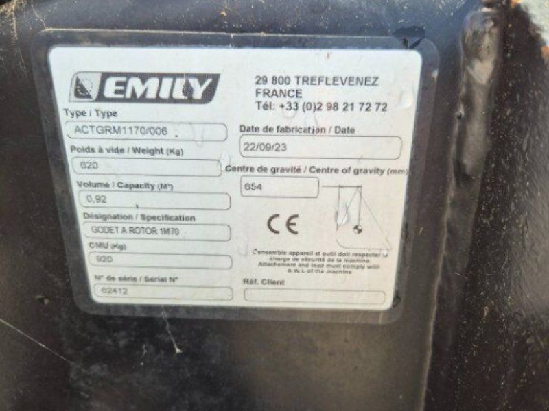 Emily 1,70 M