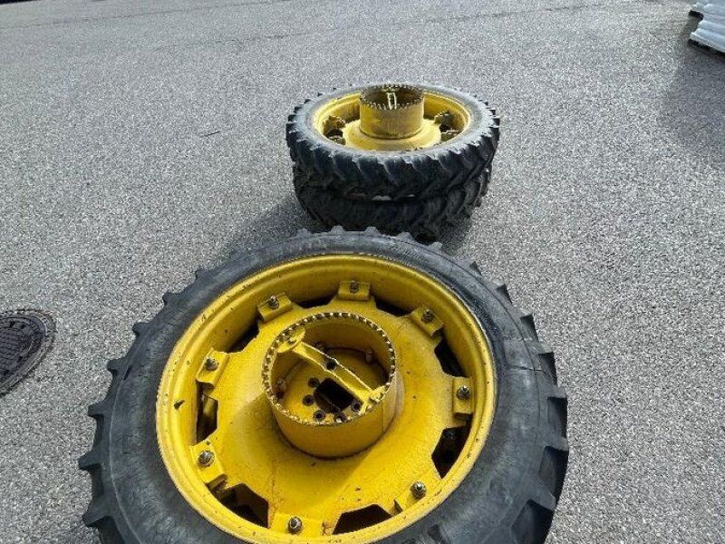 300/95R42 und 270/95R44