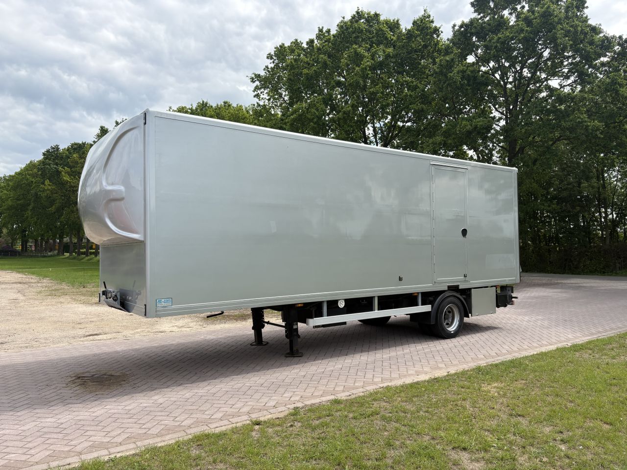 Be oplegger 8 TON VAN DEN OEVER met laadklep 750 kg
