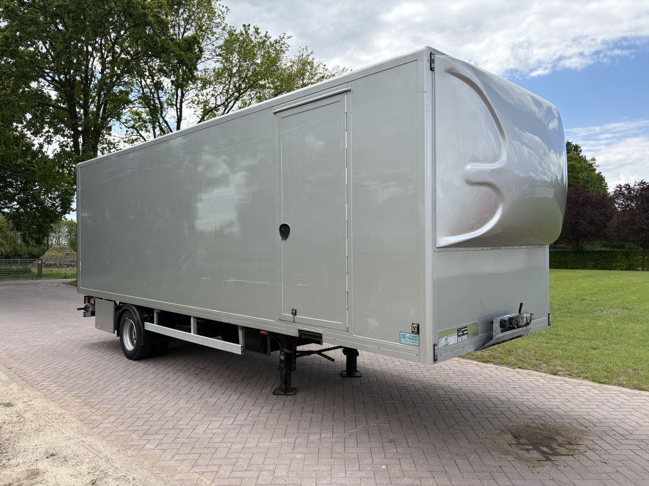 Be oplegger 8 TON VAN DEN OEVER met laadklep 750 kg