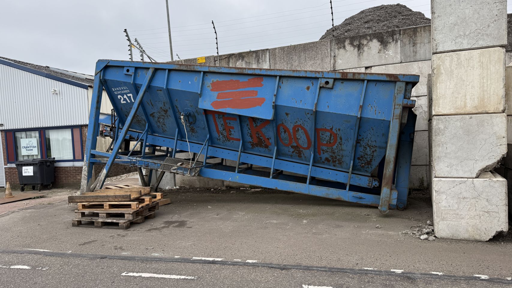 Stortbunker/ voorraadbunker/ doseerbunker / Zandvul Haakarm